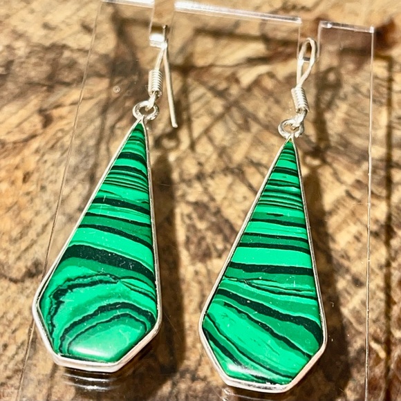 Calsilica Earrings 2” - Picture 1 of 6